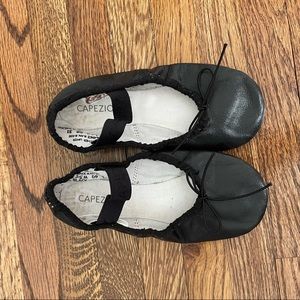Capezio soft genuine leather ballet dance shoes Toddler 12.5 Black